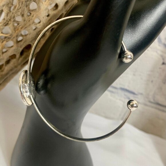 AVON Horoscope Zodiak Capricorn Cuff Bracelet - Picture 3 of 7